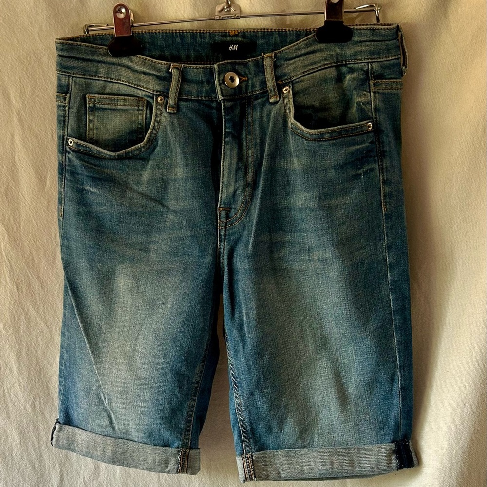 H&M Classic Blue Jean Shorts Jorts Cuffed Womens 8 Denim